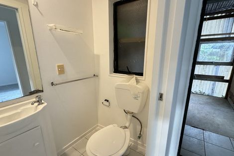 Photo of property in Lynn Park Terrace, 26/12 Ambrico Place, New Lynn, Auckland, 0600