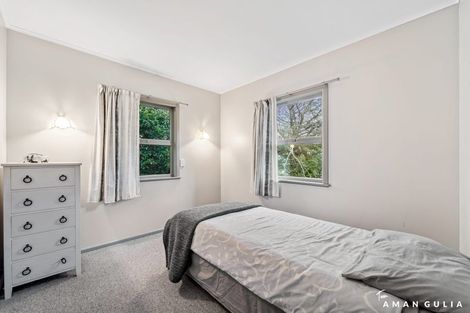 Photo of property in 4 Sunnyside Road, Sunnyvale, Auckland, 0612