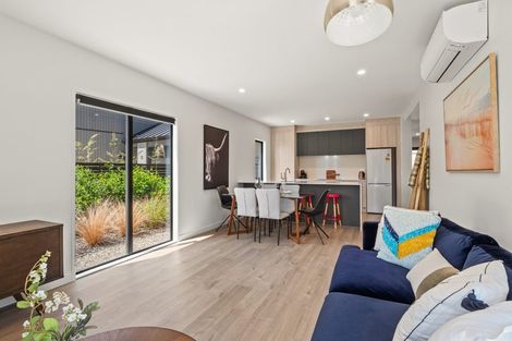 Photo of property in 15 Mulholland Drive, Jacks Point, 9371