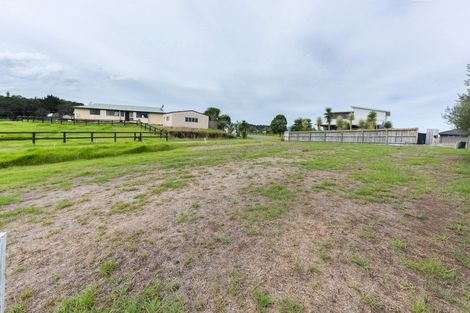 Photo of property in 15 Ocean View Rise, Ruakaka, 0116