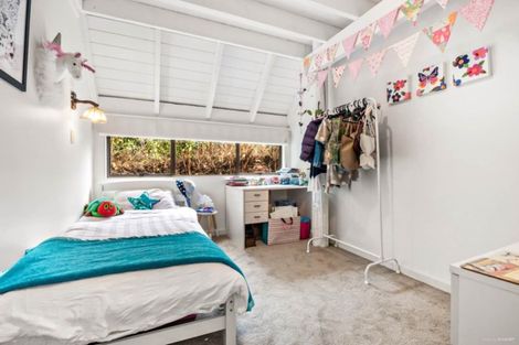 Photo of property in 7 Wyoming Avenue, Murrays Bay, Auckland, 0630