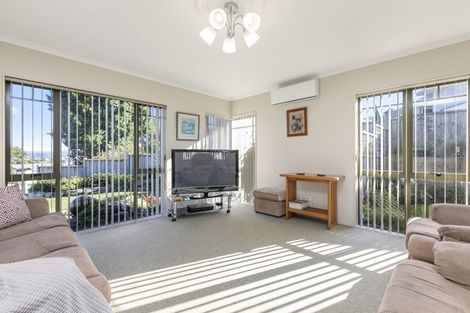 Photo of property in 12 Whitby Place, Welcome Bay, Tauranga, 3112