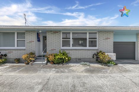 Photo of property in 2/135 Epuni Street, Epuni, Lower Hutt, 5011