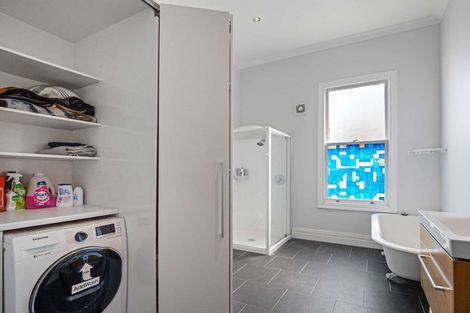 Photo of property in 11 Hurworth Place, College Estate, Whanganui, 4500