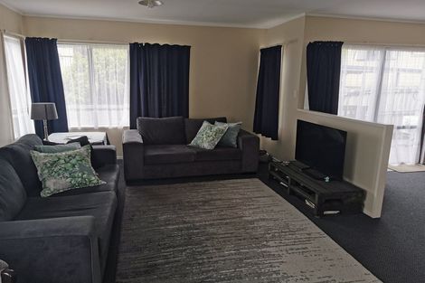 Photo of property in 42 Sandgate Avenue, Botany Downs, Auckland, 2010
