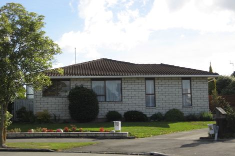 Photo of property in 2/22 Camrose Place, Ilam, Christchurch, 8041