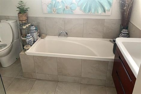 Photo of property in 19 Wanganui Road, Marton, 4710