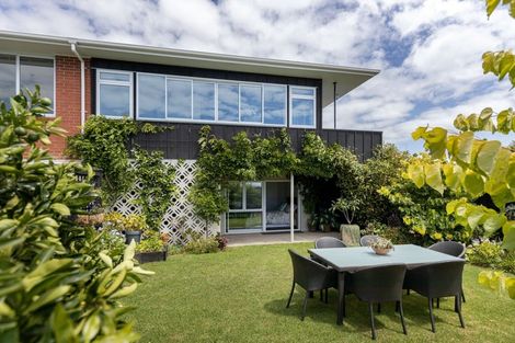 Photo of property in 63 Harbour View Road, Omokoroa, 3114