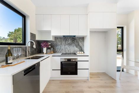 Photo of property in 29a Takapu Street, Henderson, Auckland, 0612