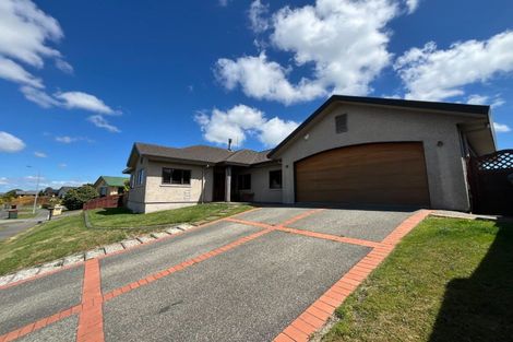 Photo of property in 70 Parnell Heights, Kelvin Grove, Palmerston North, 4414