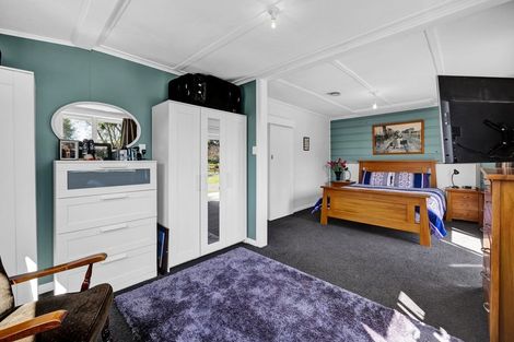 Photo of property in 2 Tayler Street, Eltham, 4322