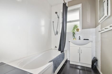 Photo of property in 10 Bay Grove, Pukehangi, Rotorua, 3015