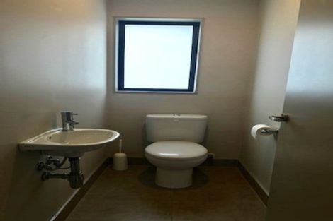 Photo of property in 33 Kilkelly Avenue, Pinehill, Auckland, 0632