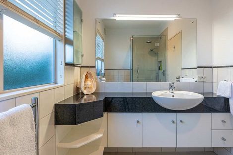 Photo of property in 1/12 Brook Street, Milford, Auckland, 0620