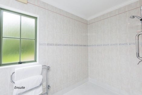 Photo of property in 95 Viewmont Drive, Harbour View, Lower Hutt, 5010