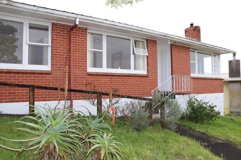 Photo of property in 6 Camelot Place, Glenfield, Auckland, 0629