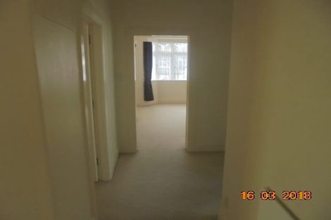 Photo of property in 14 Saint Albans Grove, Woburn, Lower Hutt, 5010