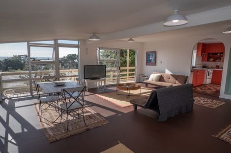 Photo of property in 5 Seaview Road, Cable Bay, 0420