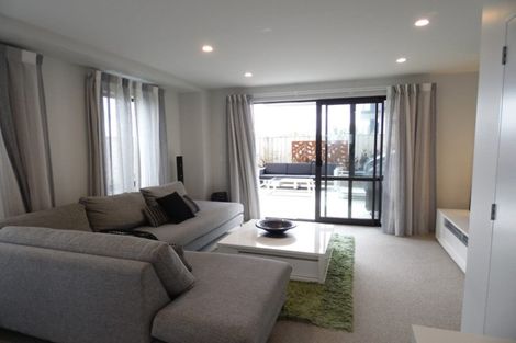 Photo of property in 51 Carder Court, Hobsonville, Auckland, 0618