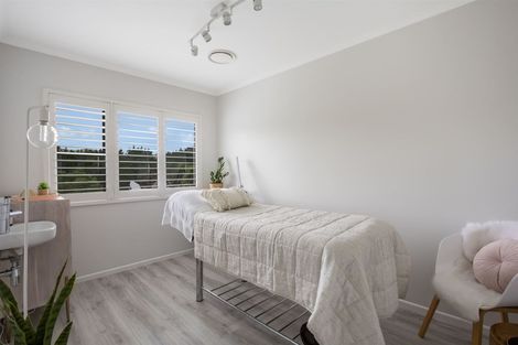 Photo of property in 59 Te Puia Drive, Aotea, Porirua, 5024