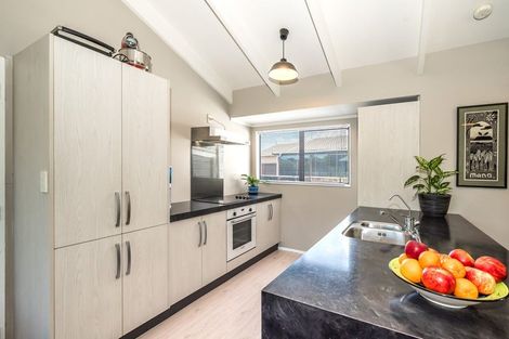 Photo of property in 11 Sunburst Court, Paraparaumu Beach, Paraparaumu, 5032