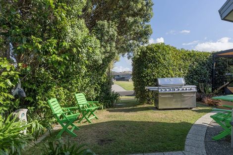 Photo of property in 19 Springbok Avenue, Whitianga, 3510