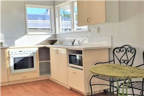 Photo of property in 1 Hardie Grove, Featherston, 5710