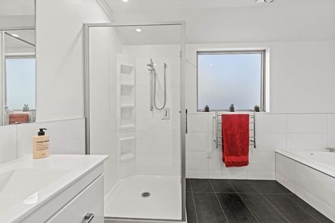 Photo of property in 32 Rue De La Mare, Parklands, Christchurch, 8083