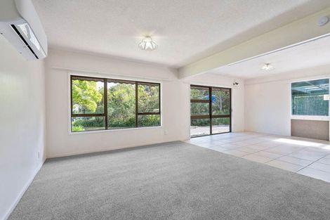 Photo of property in 13 Reynolds Place, Torbay, Auckland, 0630
