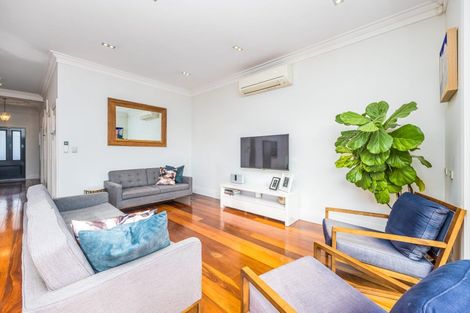 Photo of property in 16 Warwick Street, Morningside, Auckland, 1022