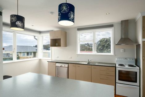 Photo of property in 3 Beauzami Crescent, Ascot Park, Porirua, 5024