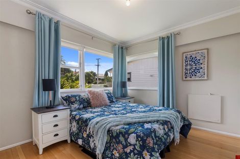 Photo of property in 11 Grand Vue Road, Kawaha Point, Rotorua, 3010