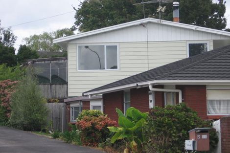 Photo of property in 2/9 Chivalry Road, Glenfield, Auckland, 0629