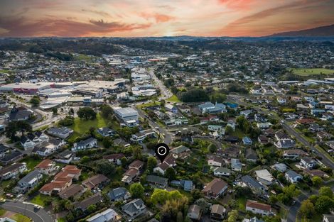 Photo of property in 26b Tower Hill, Stanmore Bay, Whangaparaoa, 0930