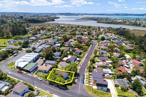 Photo of property in 8 Spargo Road, Massey, Auckland, 0614