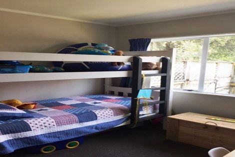 Photo of property in 1/3 River Road, Te Atatu Peninsula, Auckland, 0610