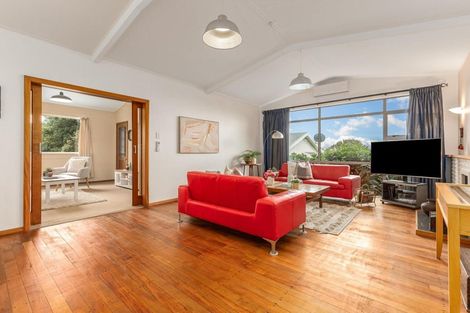 Photo of property in 9 Toenga Road, Pukerua Bay, 5026