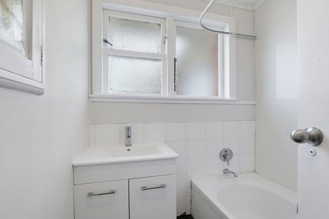 Photo of property in 10 Kauri Street, Gonville, Whanganui, 4501
