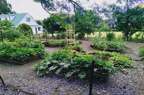 Photo of property in 98 Edmonds Road, Kerikeri, 0293