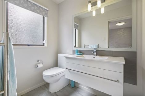 Photo of property in 79 Albatross Road, Red Beach, 0932