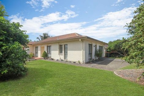 Photo of property in 20 Beaumaris Way, Conifer Grove, Takanini, 2112