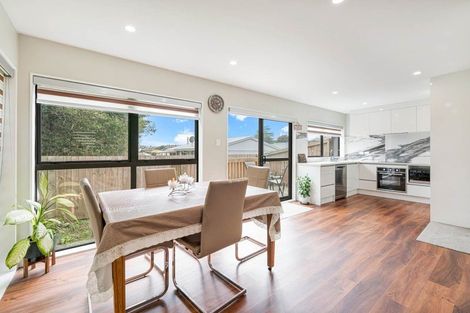 Photo of property in 11d Kimdale Place, Totara Heights, Auckland, 2105