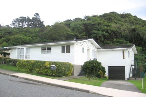 Photo of property in 70 Truscott Avenue, Johnsonville, Wellington, 6037