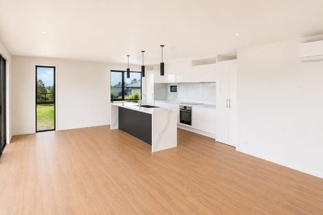 Photo of property in 116 Centennial Drive, Whitianga, 3510