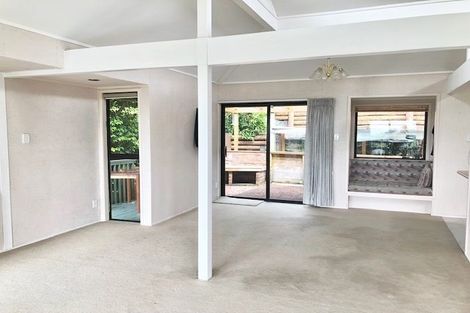 Photo of property in 20 Makepiece Place, Chatswood, Auckland, 0626