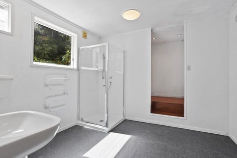 Photo of property in 39 Arapito Road, Titirangi, Auckland, 0604