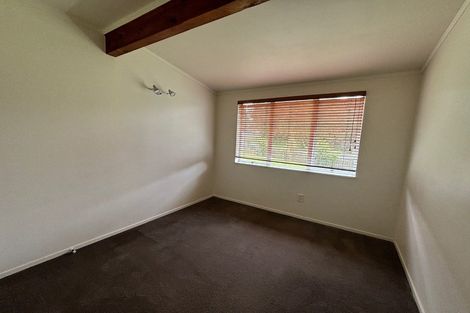 Photo of property in 1 Gosford Drive, Botany Downs, Auckland, 2010