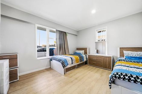 Photo of property in 25 Great South Road, Papatoetoe, Auckland, 2025
