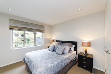 Photo of property in 2 Grand Oaks Drive, Awapuni, Palmerston North, 4412