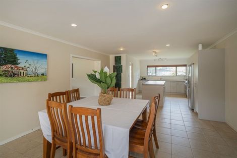 Photo of property in 10 Marquet Place, Tairua, 3508